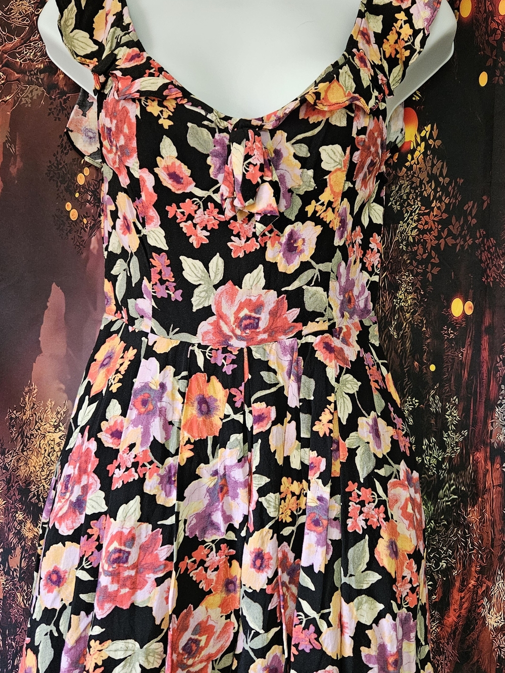 Women's Kimchi Blue Black Floral Tie-Front Romper